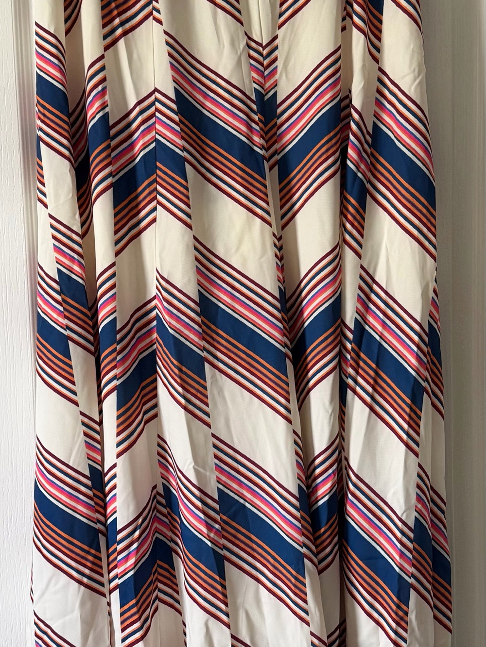 AKIRA Chevron Striped Maxi Skirt in Ivory, Navy & Coral-Pink